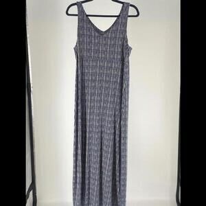Stylish Striped Maxi Dress - Perfect for Any Occasion